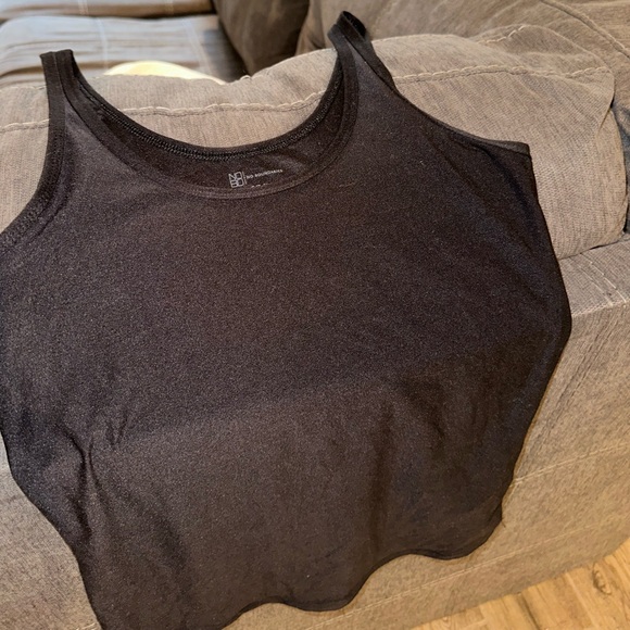 Basic black tank - Picture 1 of 3